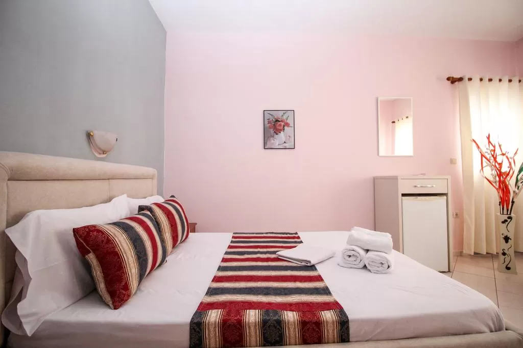 Blue Bay - STD TRPL 1.jpg